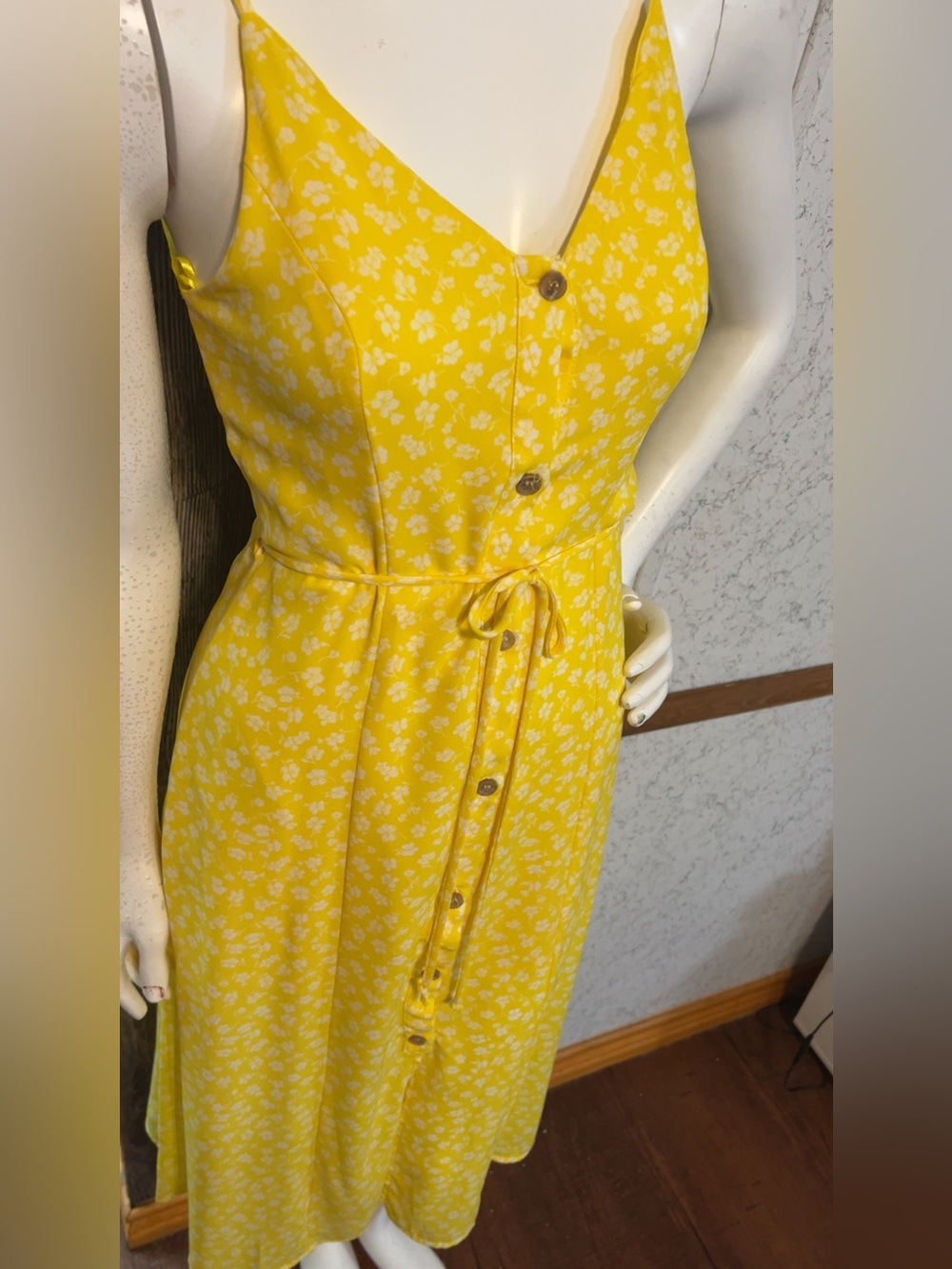 Sienna Sky Yellow Floral Button Front Midi Dress XS
